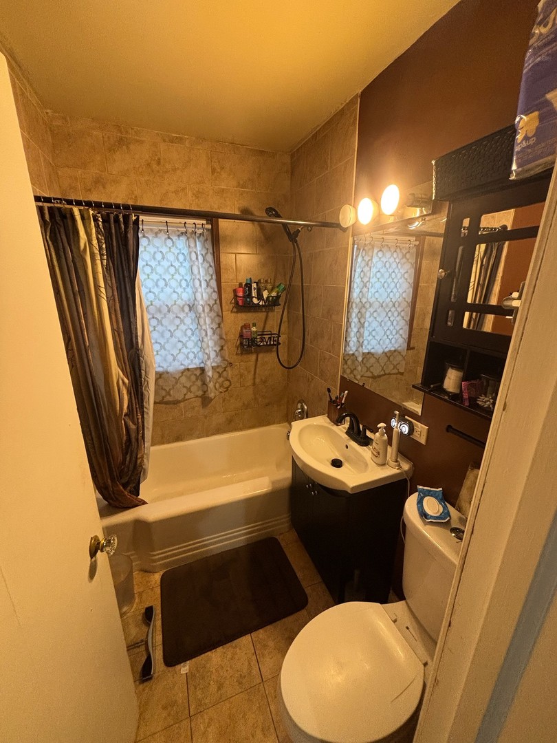 3513 Jackson Street, Bellwood, IL 60104