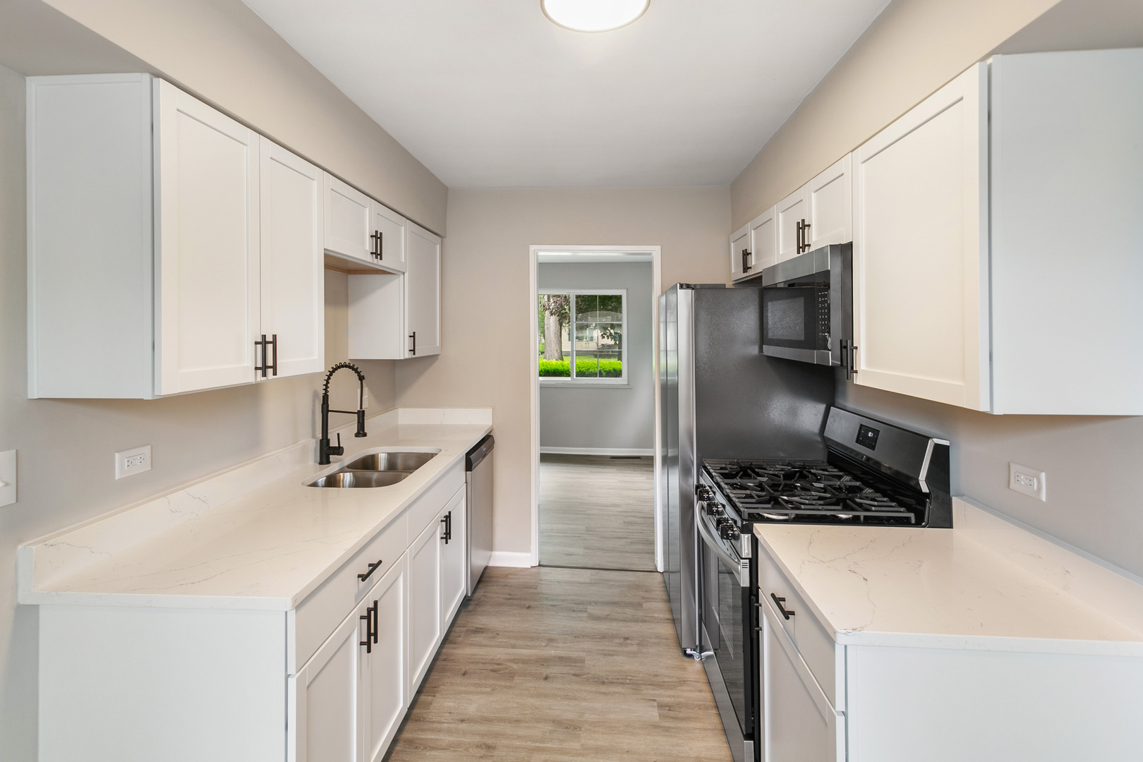 17303 Chicago Avenue, Lansing, IL 60438