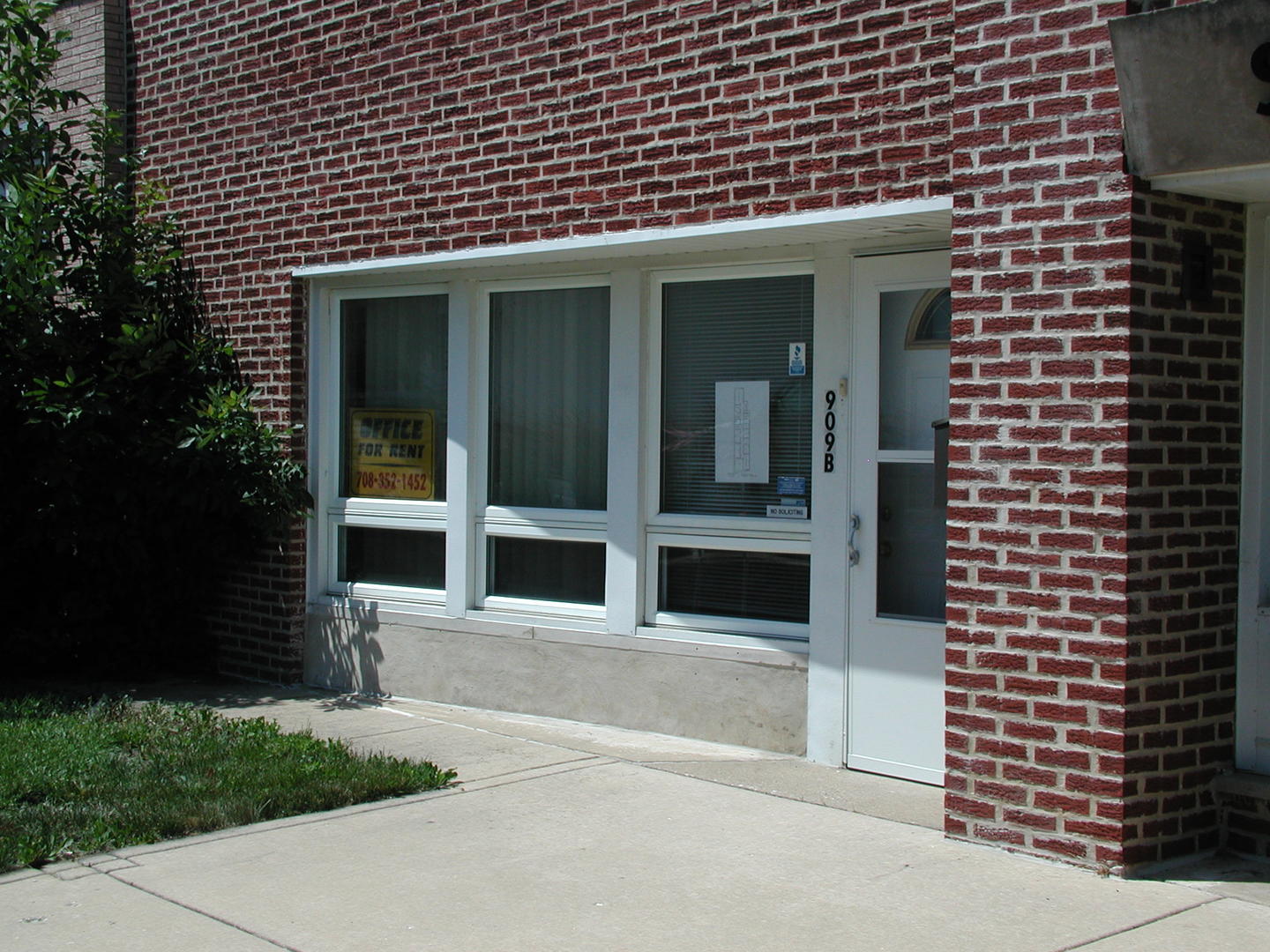 909 E 31st Street, La Grange Park, IL 60526