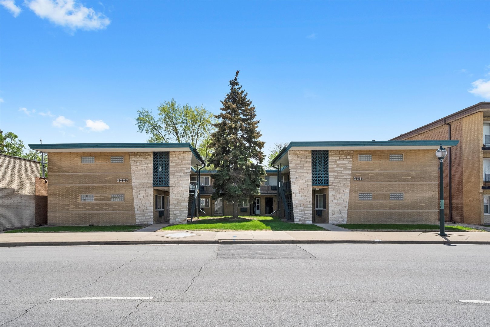 3011 W 87th Street, Evergreen Park, IL 60805