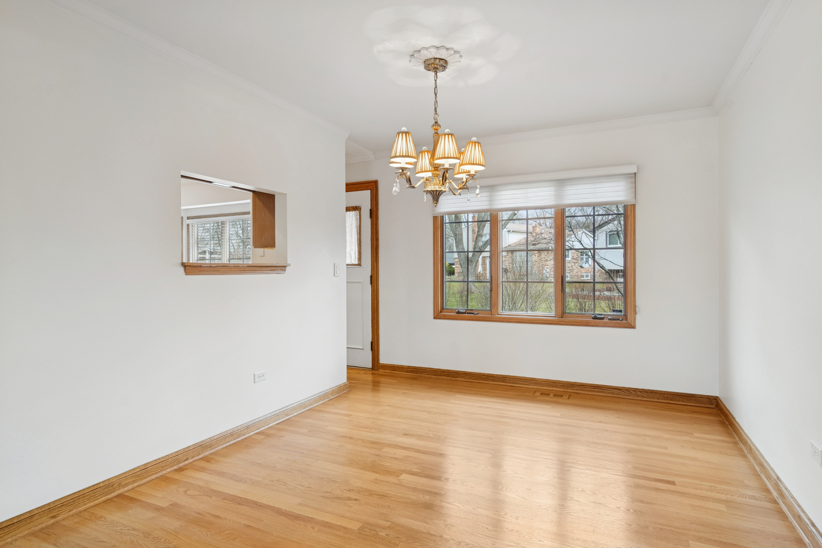 1522 E Fleming Drive, Arlington Heights, IL 60004