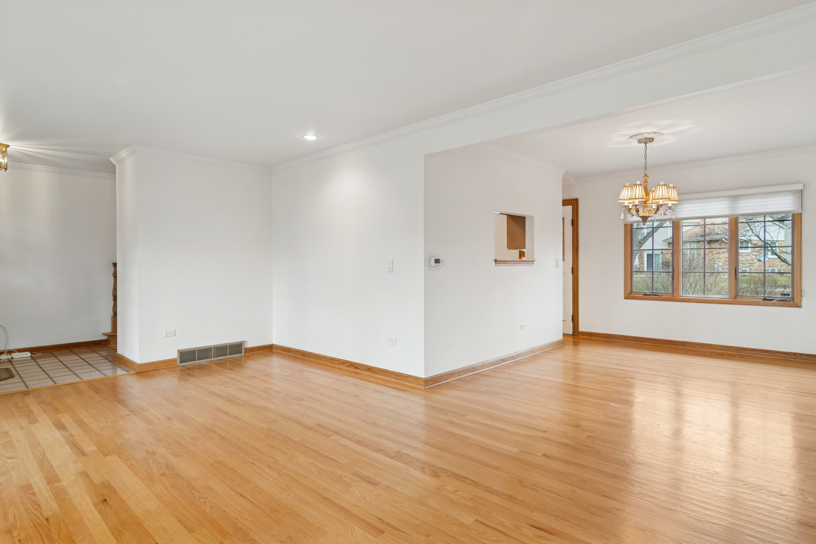 1522 E Fleming Drive, Arlington Heights, IL 60004