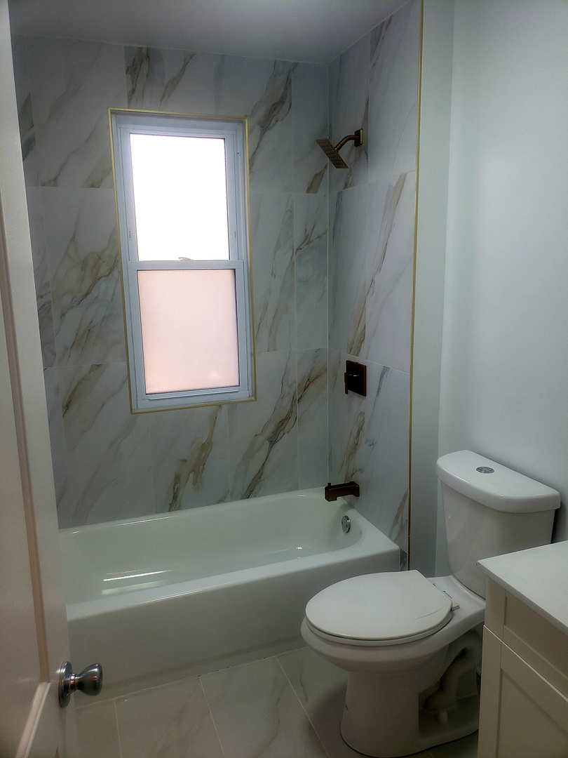 12130 S Lowe Avenue, Chicago, IL 60628