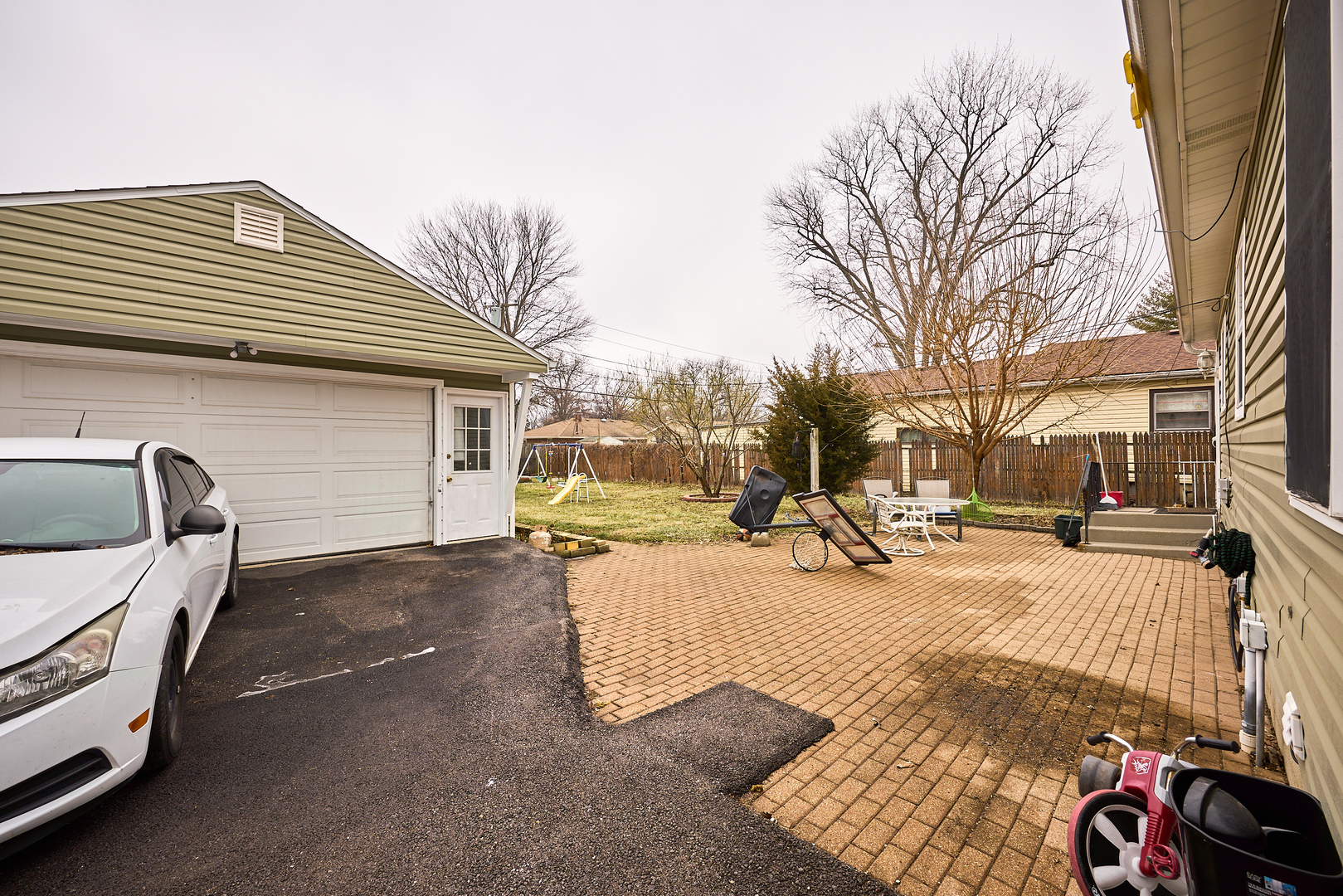 388 Manor Place, Aurora, IL 60506