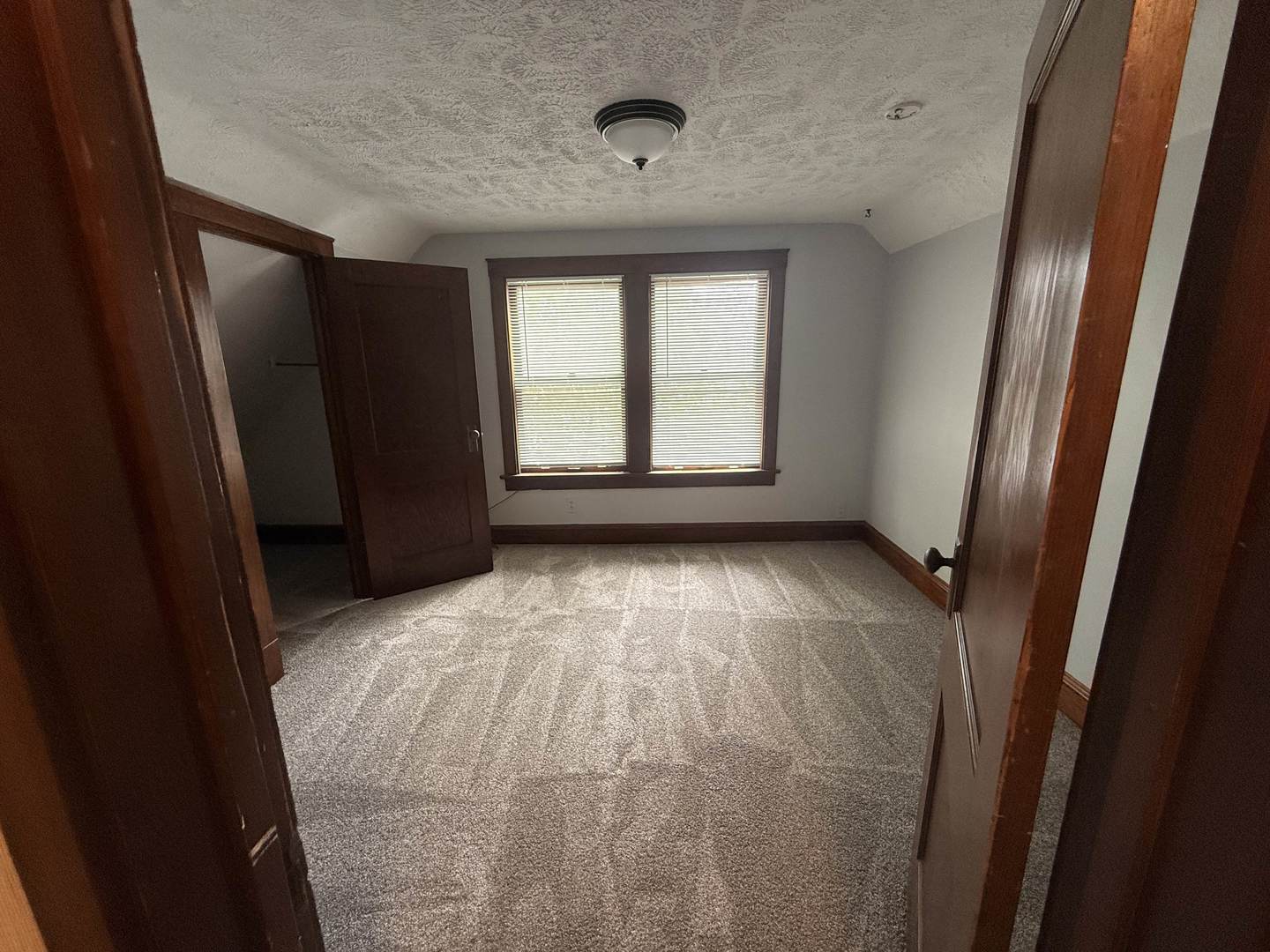 1007 Low Street, Bloomington, IL 61701