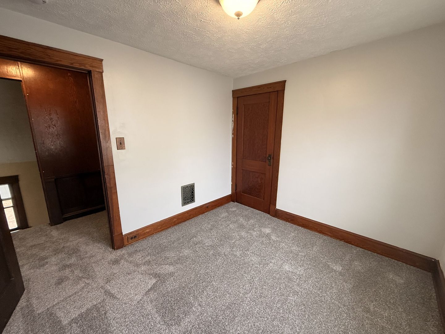 1007 Low Street, Bloomington, IL 61701