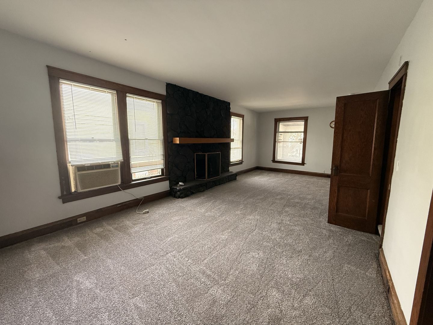 1007 Low Street, Bloomington, IL 61701