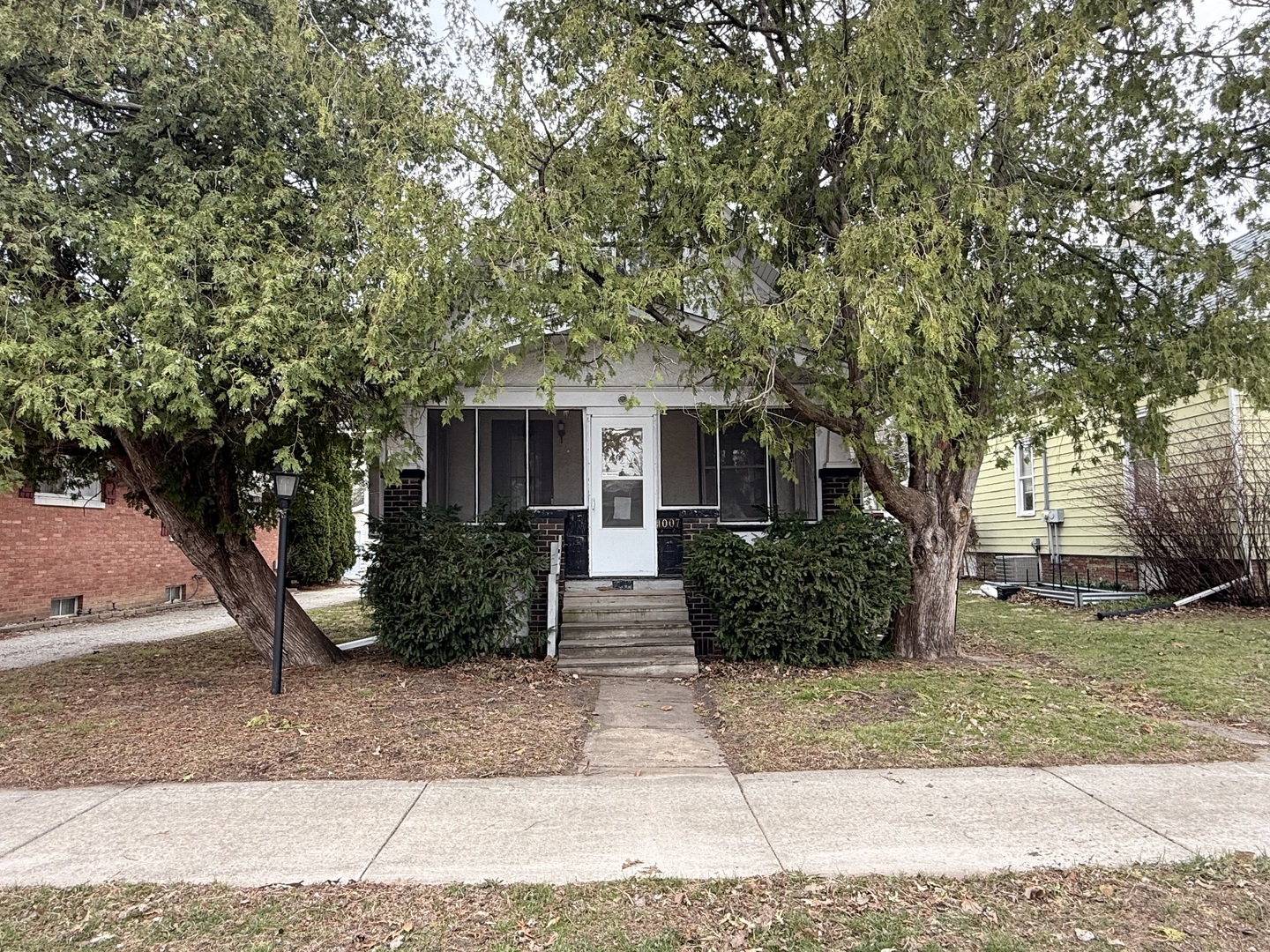 1007 Low Street, Bloomington, IL 61701