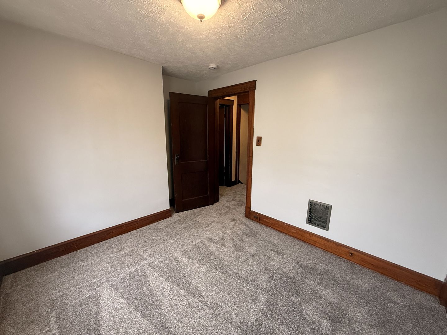 1007 Low Street, Bloomington, IL 61701