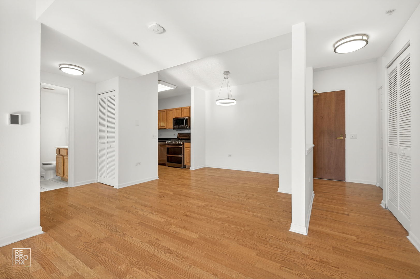 Clarendon Hills, IL 60514