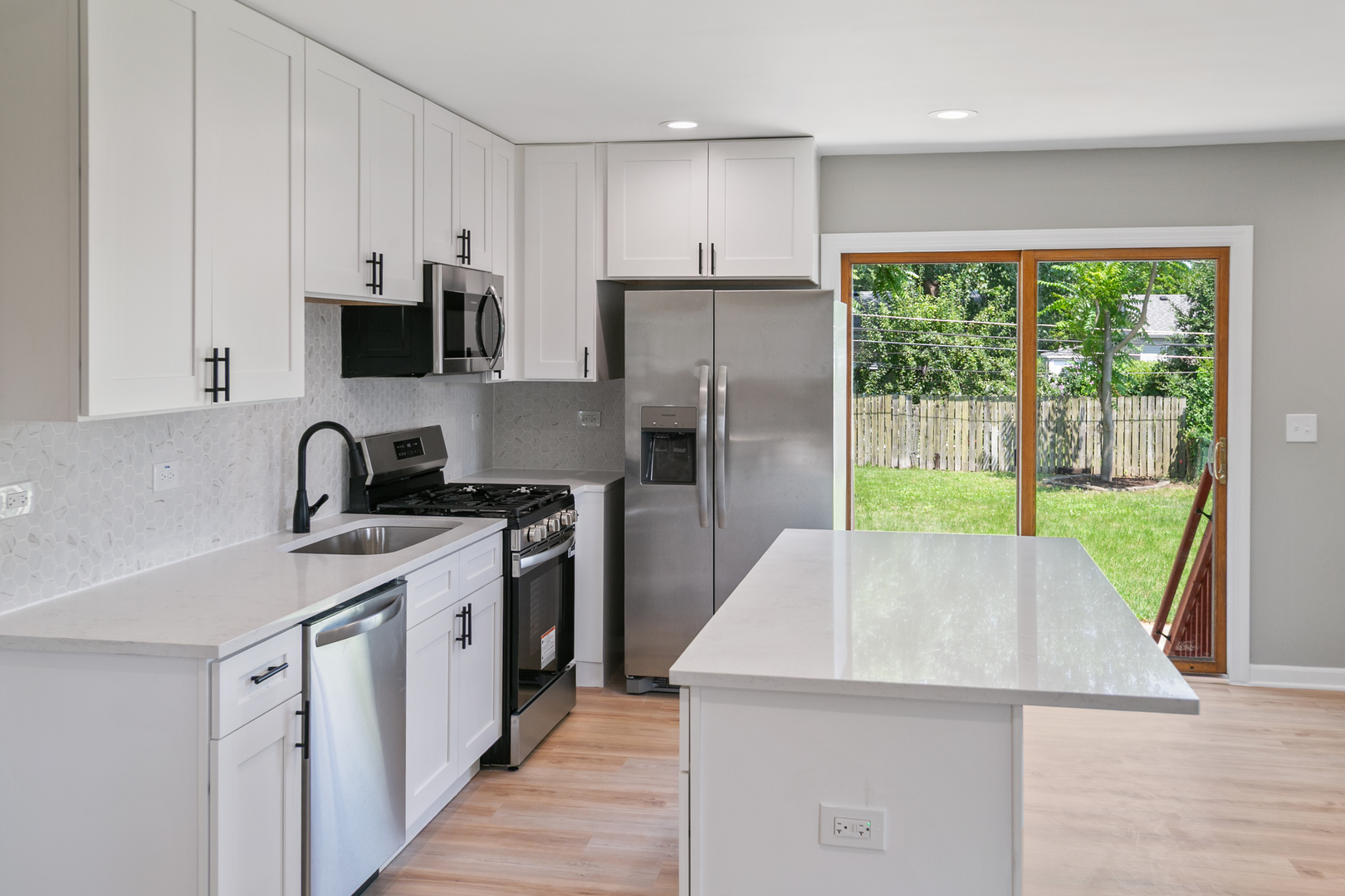 118 Windsor Lane, Glendale Heights, IL 60139