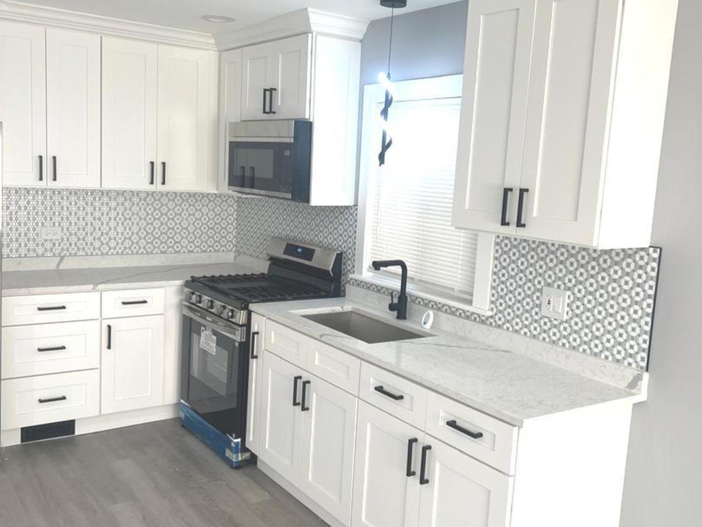 9339 S Burnside Avenue, Chicago, IL 60619