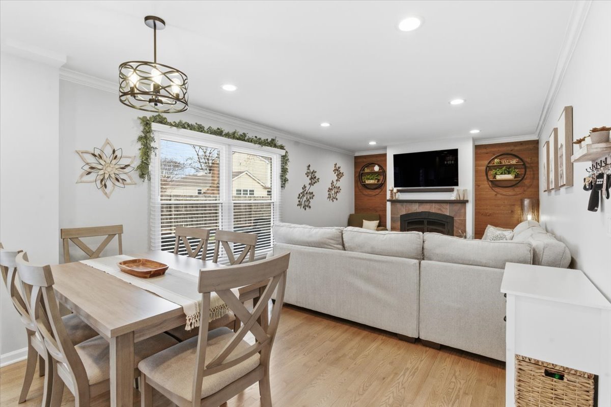 6 Saint Ives Lane, Vernon Hills, IL 60061