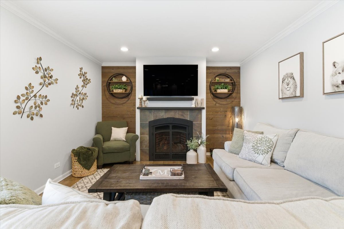 6 Saint Ives Lane, Vernon Hills, IL 60061