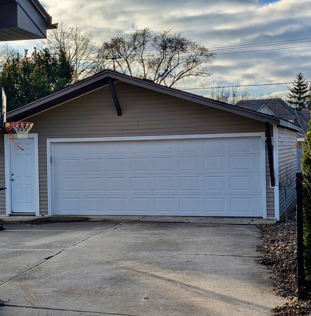 Arlington Heights, IL 60004