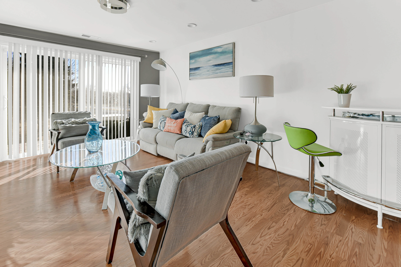 7100 W 95th Street #111, Oak Lawn, IL 60453