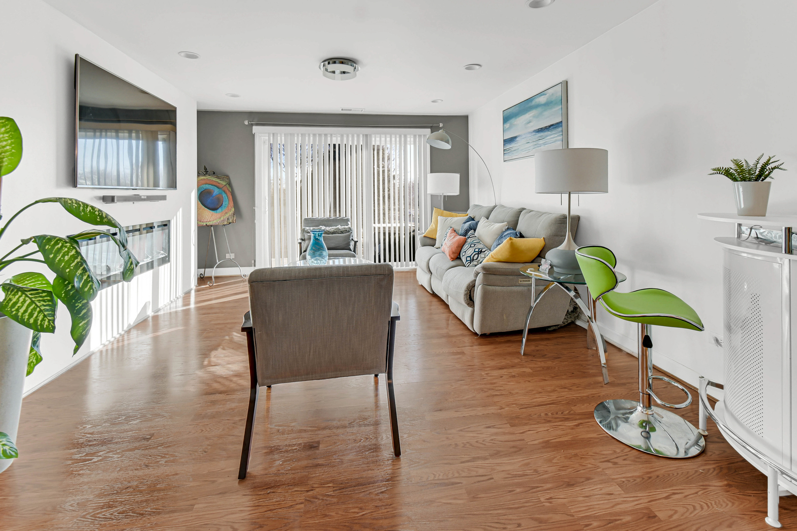 7100 W 95th Street #111, Oak Lawn, IL 60453