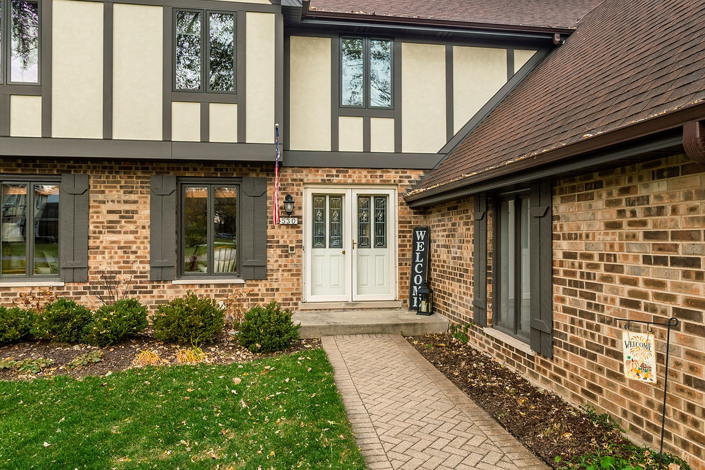 530 Mark Lane, Downers Grove, IL 60516