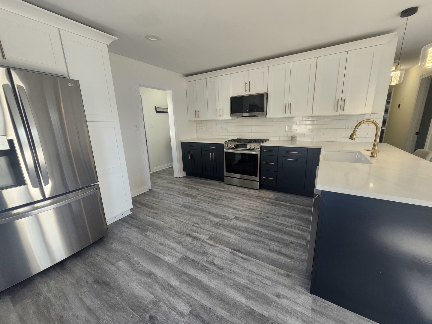 110 Cedar Circle, Streamwood, IL 60107