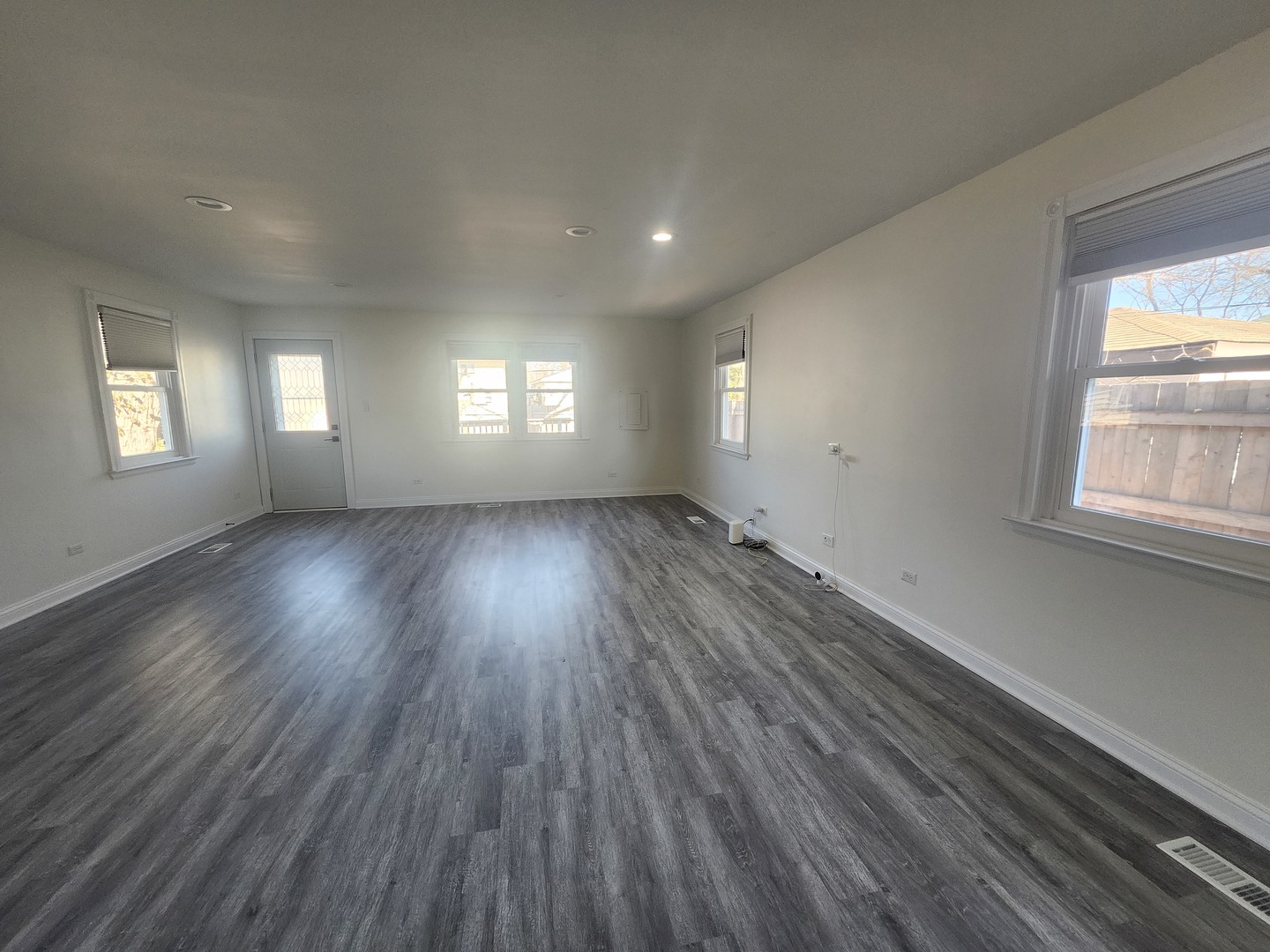 110 Cedar Circle, Streamwood, IL 60107