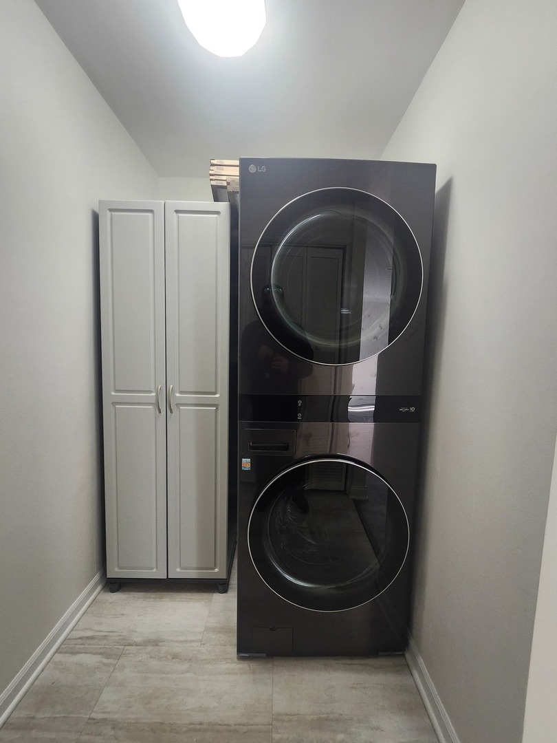 110 Cedar Circle, Streamwood, IL 60107