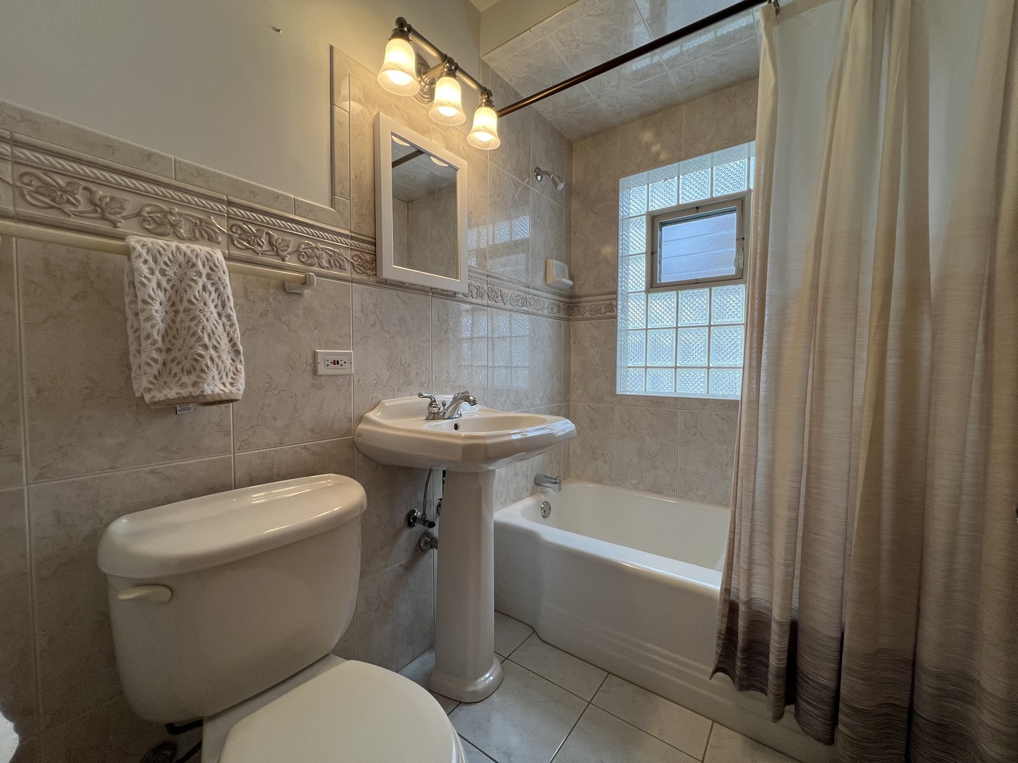 10223 S Spaulding Avenue, Evergreen Park, IL 60805