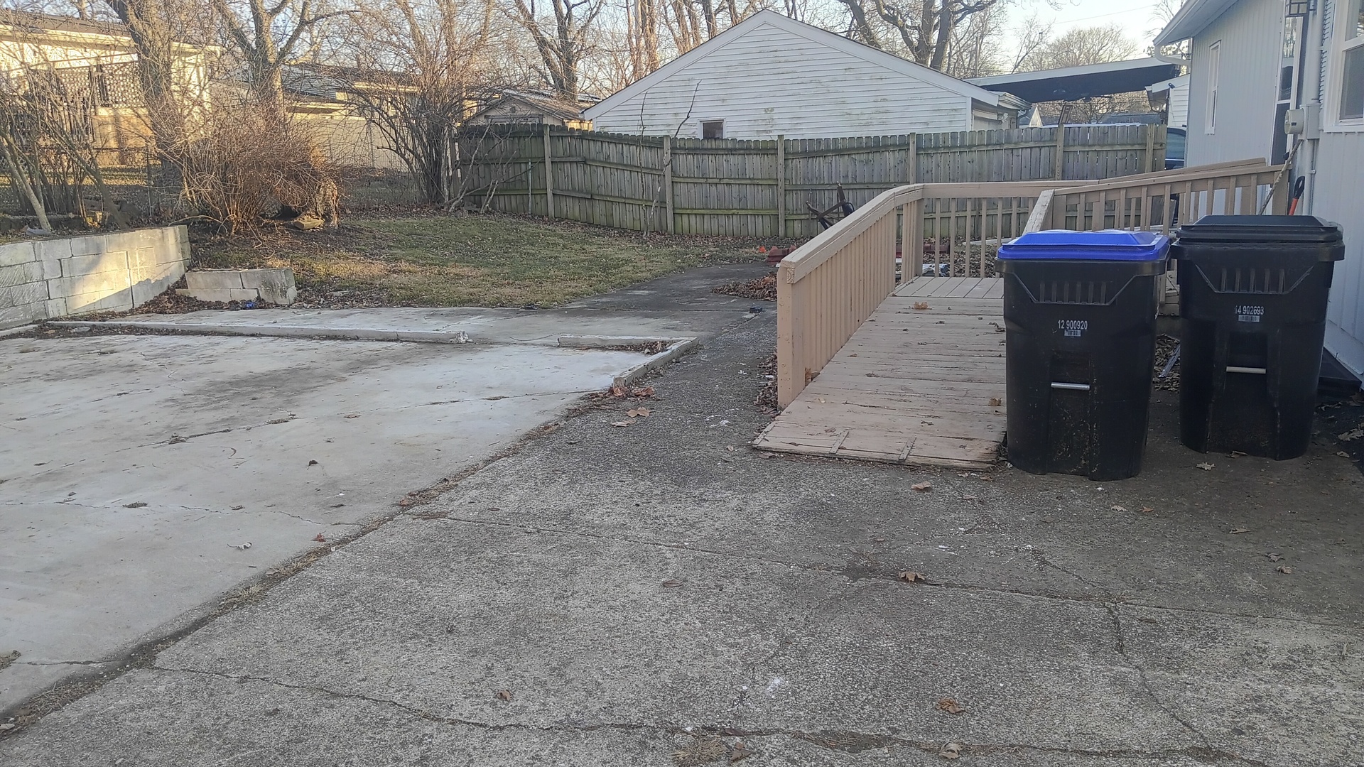 1307 Glenwood Road, Bloomington, IL 61704