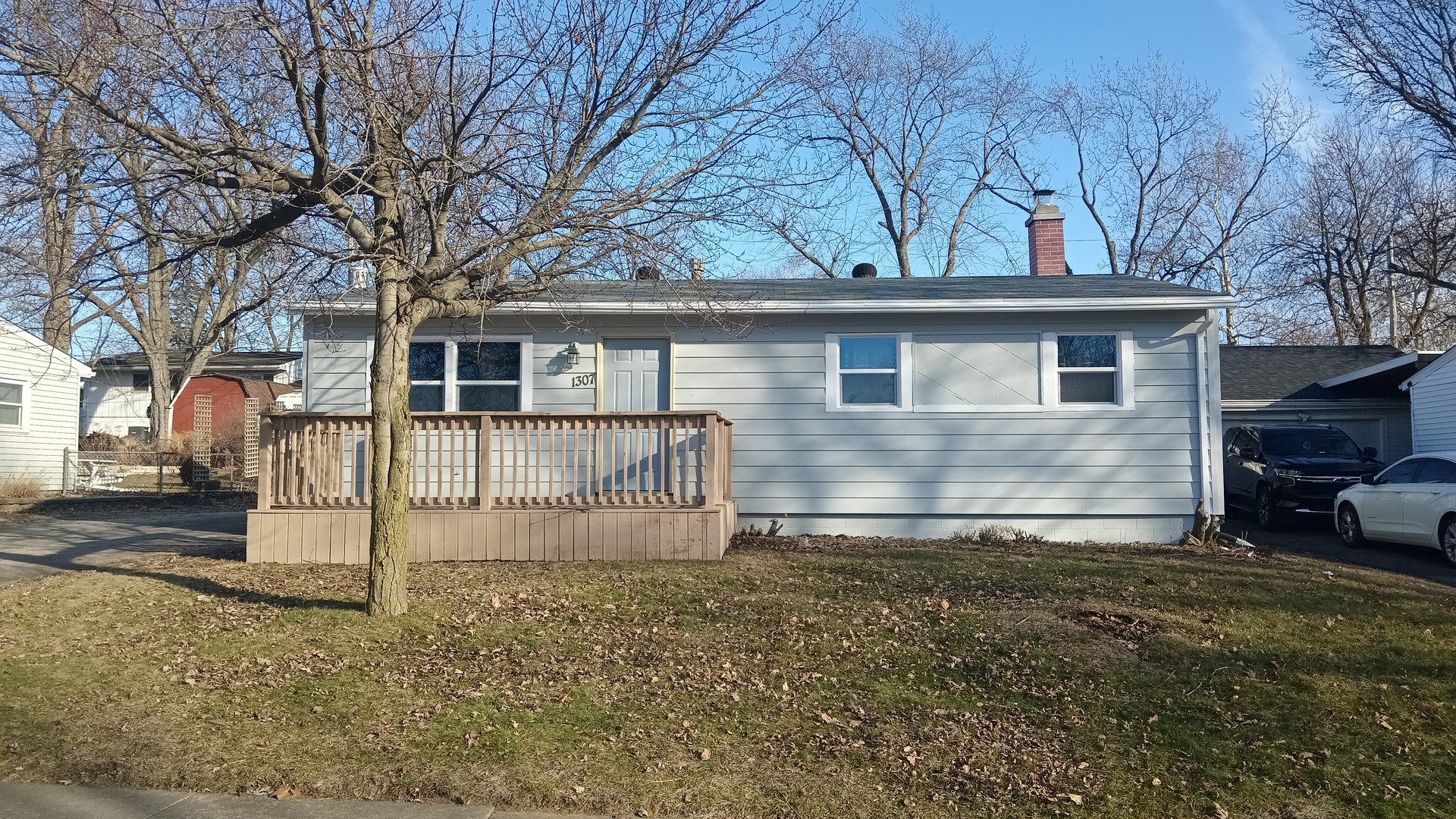 1307 Glenwood Road, Bloomington, IL 61704