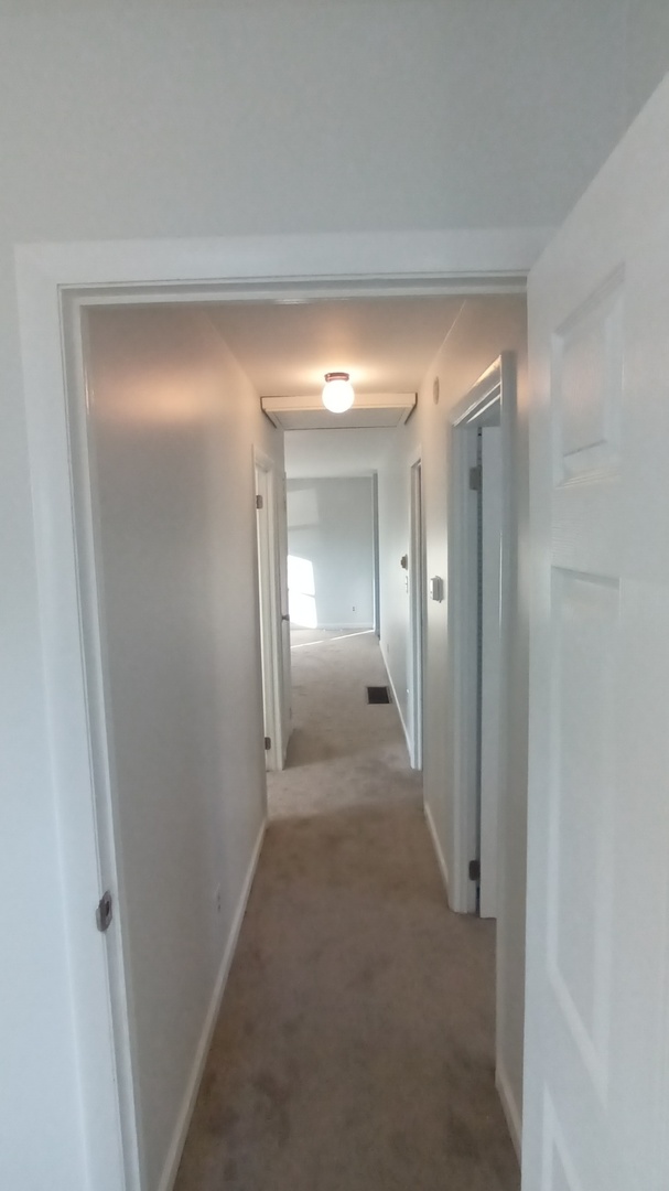 1307 Glenwood Road, Bloomington, IL 61704