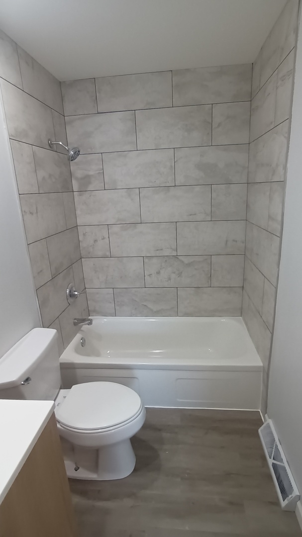 1307 Glenwood Road, Bloomington, IL 61704