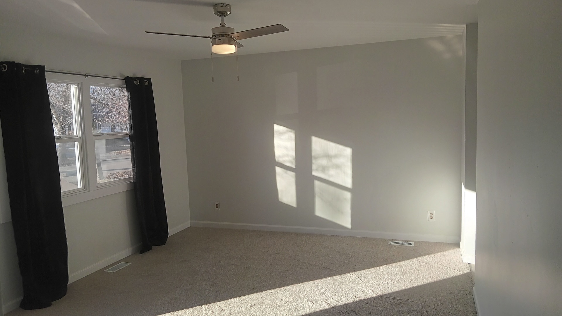 1307 Glenwood Road, Bloomington, IL 61704