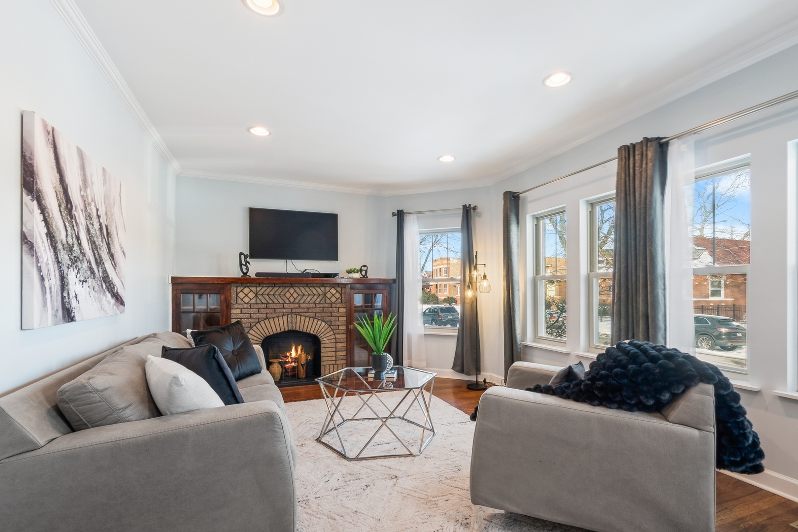 8040 S Harvard Avenue, Chicago, IL 60620