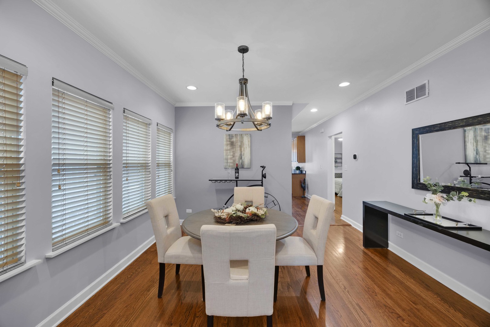 8040 S Harvard Avenue, Chicago, IL 60620