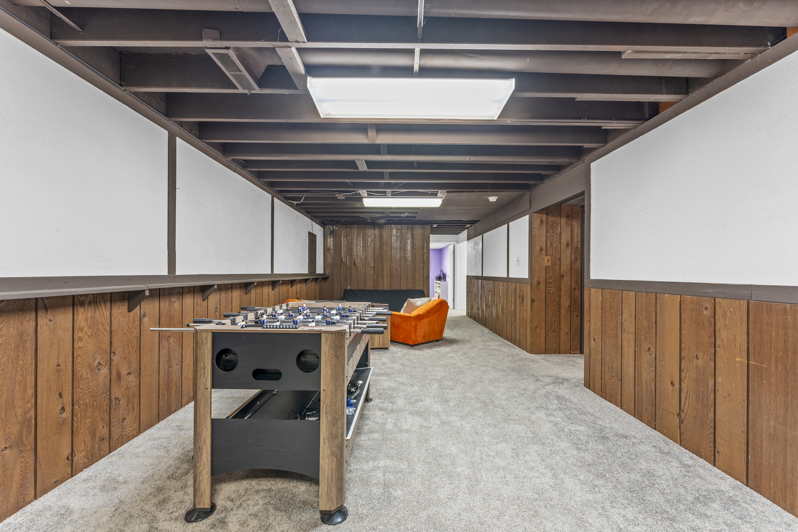 619 W End Road, Roselle, IL 60172