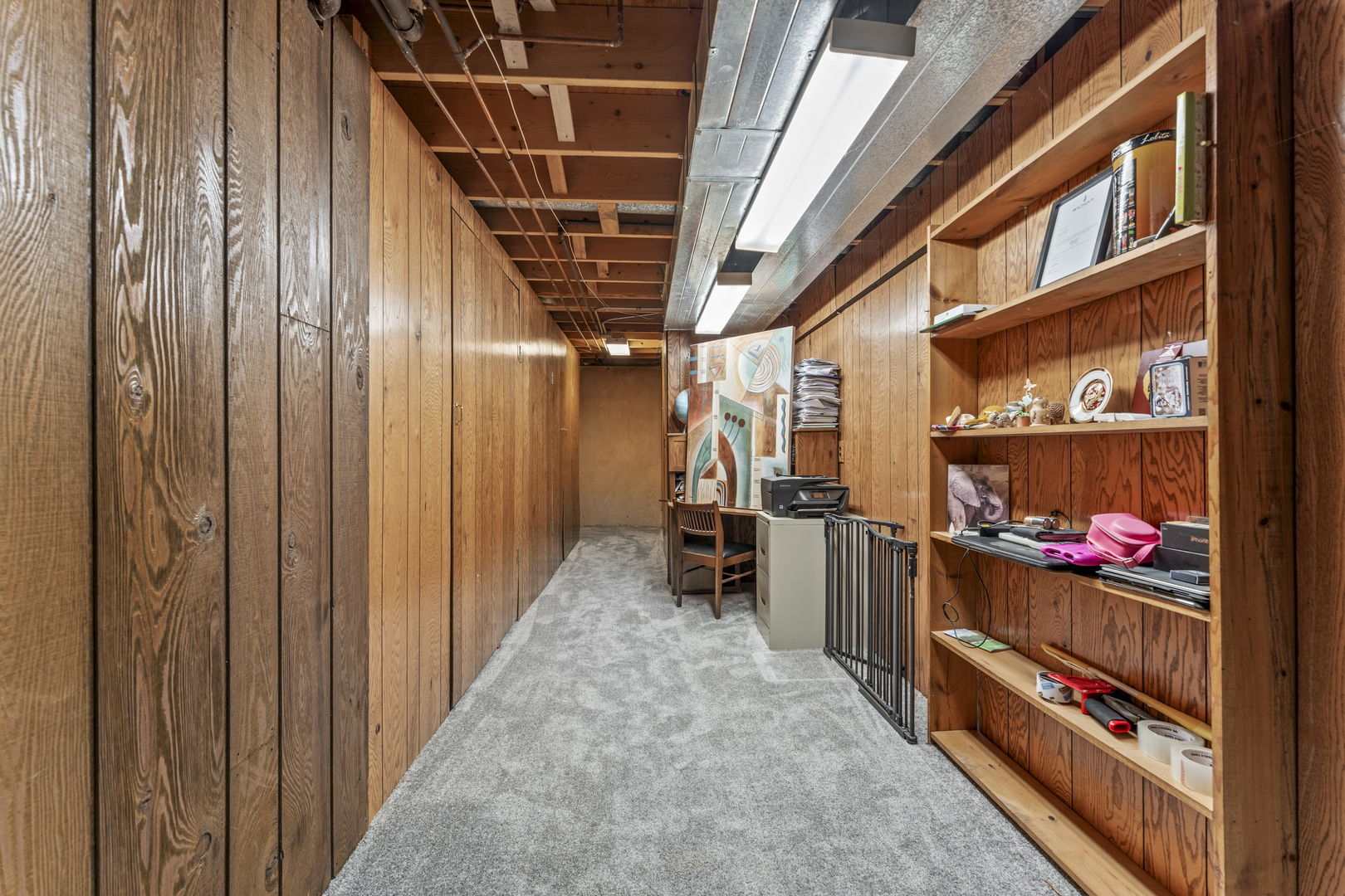 619 W End Road, Roselle, IL 60172