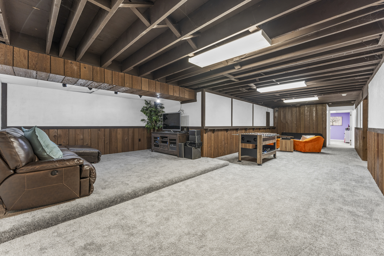 619 W End Road, Roselle, IL 60172