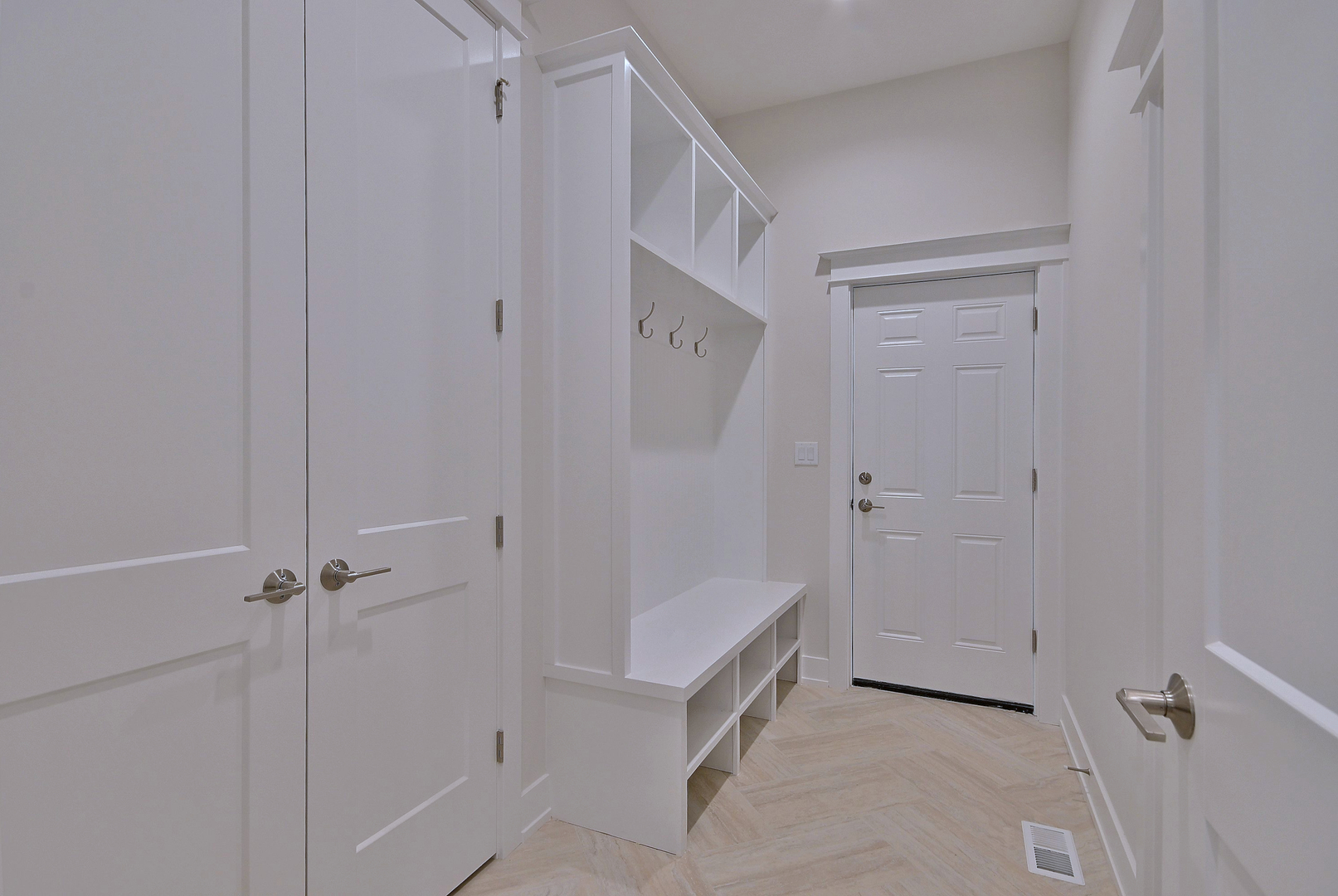 456 Elm Street, Elmhurst, IL 60126