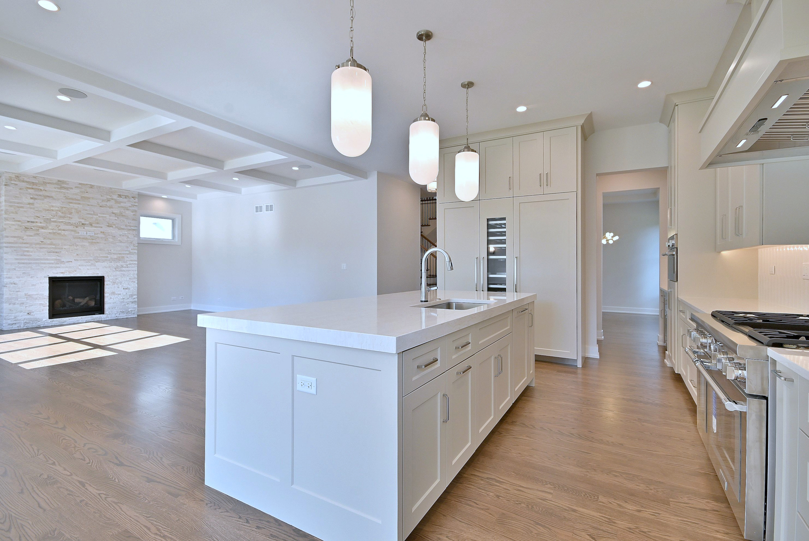 456 Elm Street, Elmhurst, IL 60126