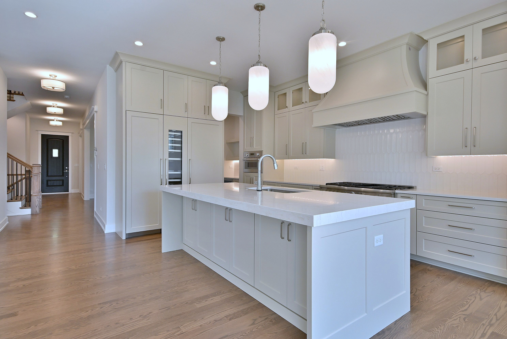 456 Elm Street, Elmhurst, IL 60126