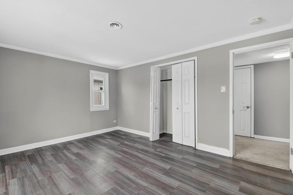 5016 Oak Center Drive, Oak Lawn, IL 60453