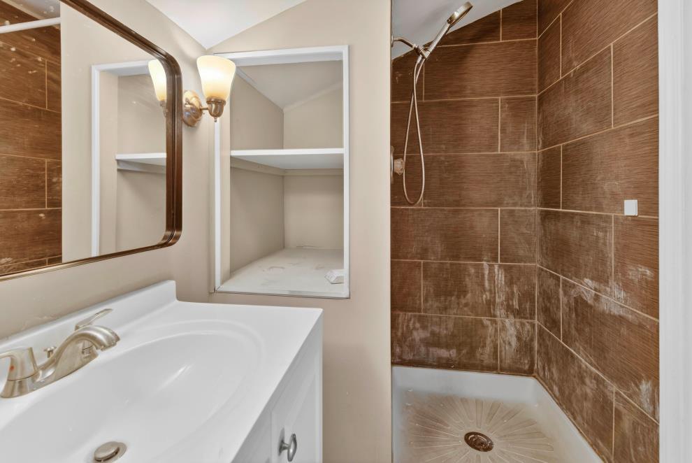 5016 Oak Center Drive, Oak Lawn, IL 60453