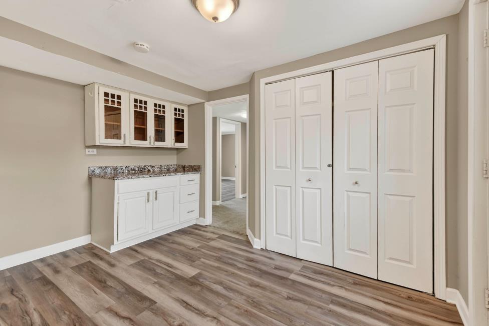 5016 Oak Center Drive, Oak Lawn, IL 60453