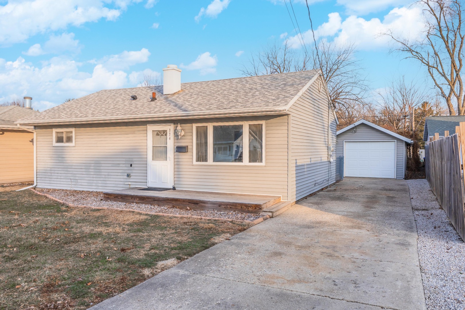 334 E Baker Street, Bloomington, IL 61701