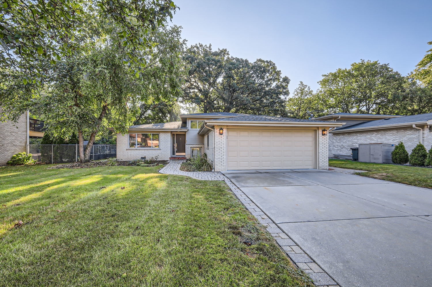 271 S Cedar Avenue, Wood Dale, IL 60191