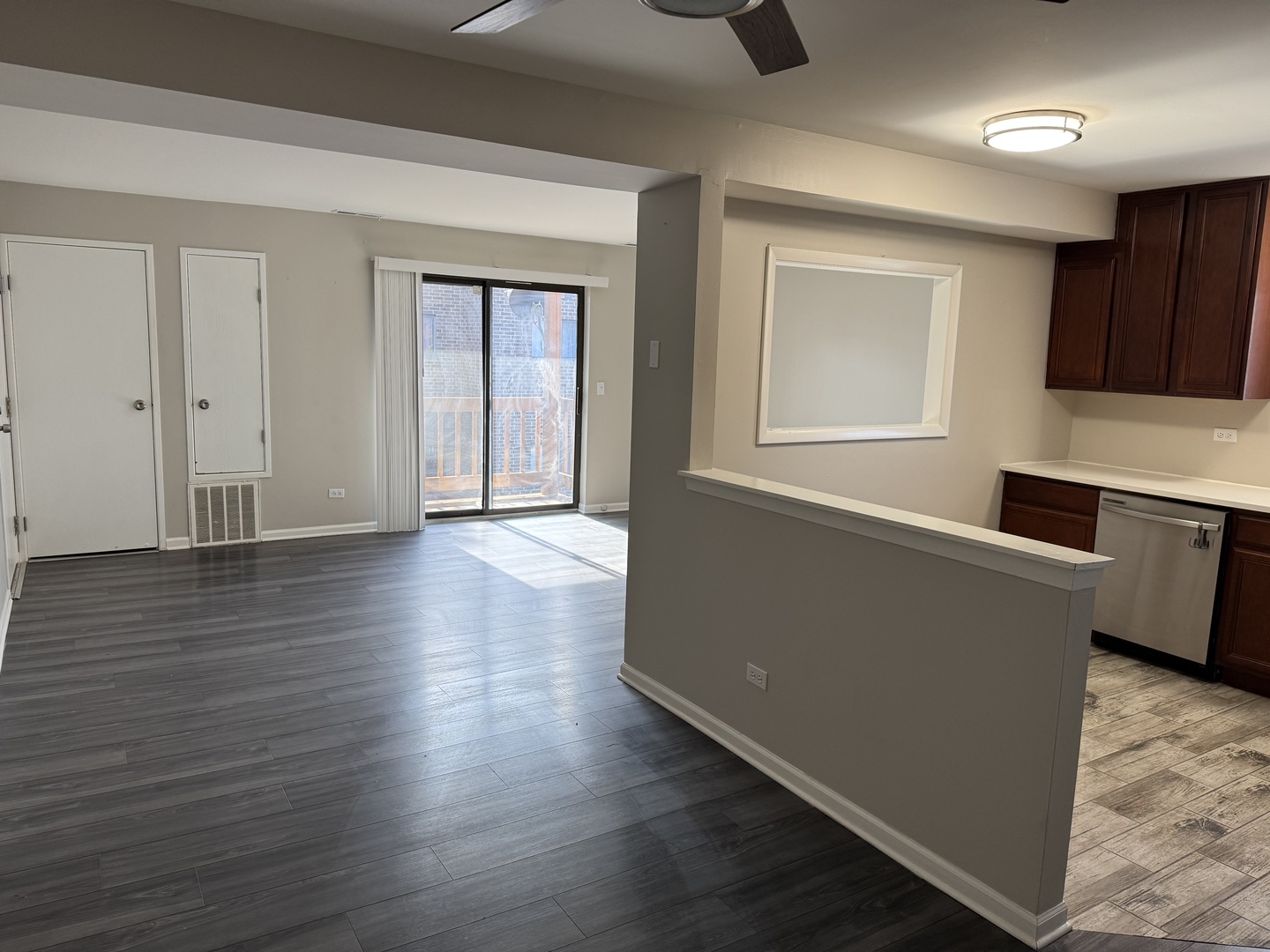 2220 Abbeywood Drive #B, Lisle, IL 60532