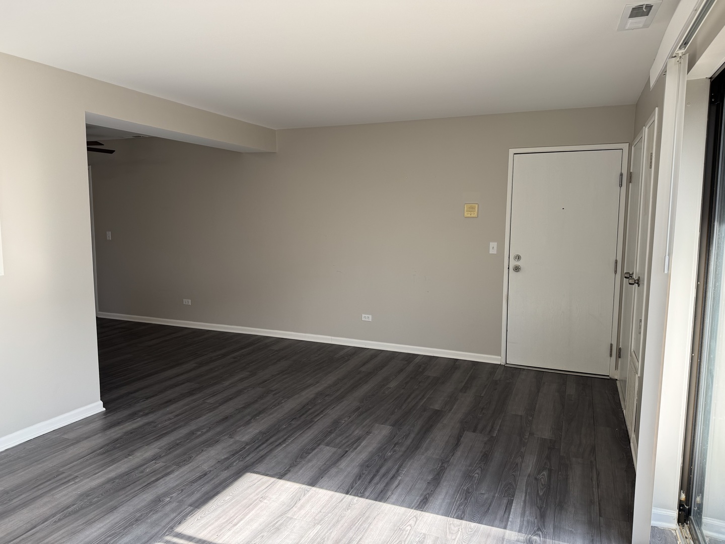 2220 Abbeywood Drive #B, Lisle, IL 60532