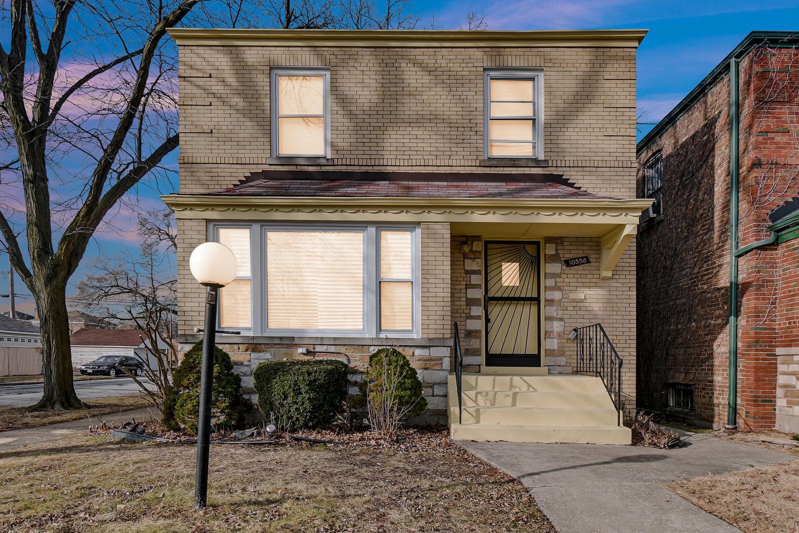 10558 S Prairie Avenue, Chicago, IL 60628