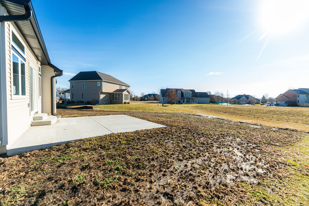 734 Independence Avenue, Sycamore, IL 60178