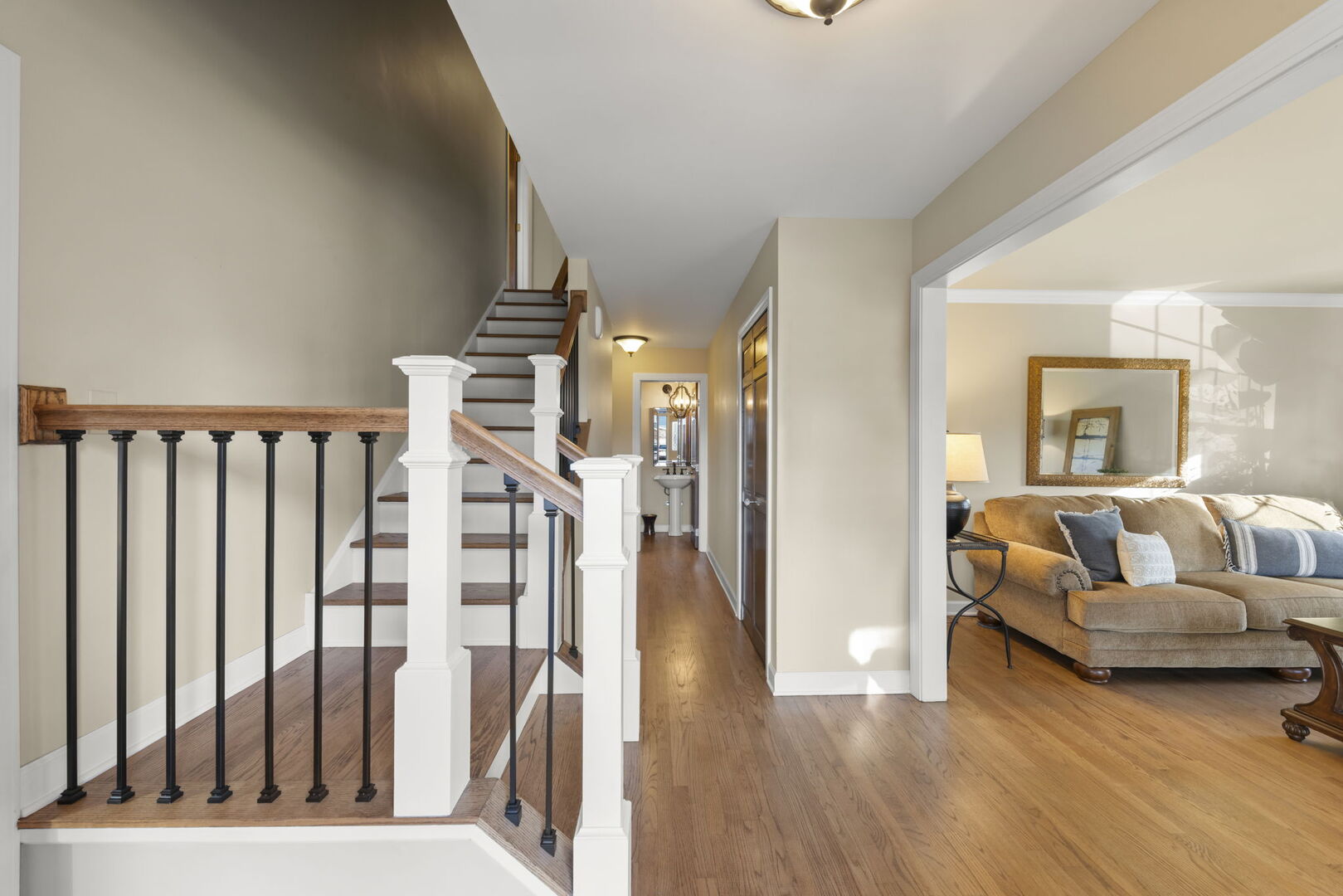 825 Evergreen Avenue, Glen Ellyn, IL 60137