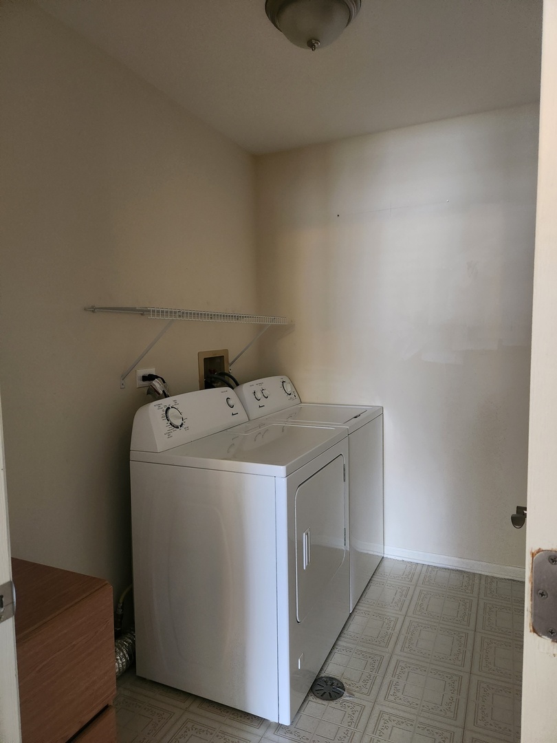 15511 Westminster Drive, Orland Park, IL 60462